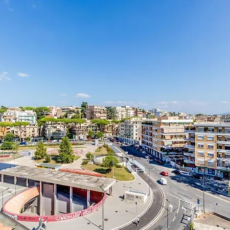 Bbhome Penthouse Bright And Elegant Metro Conca D'oro Appartamento