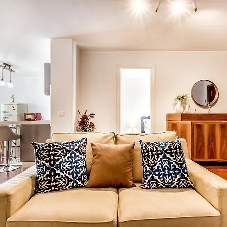 Apartment Bbhome Penthouse Bright And Elegant Metro Conca D'oro *