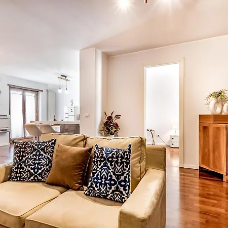 Apartment Bbhome Penthouse Bright And Elegant Metro Conca D'oro Rome